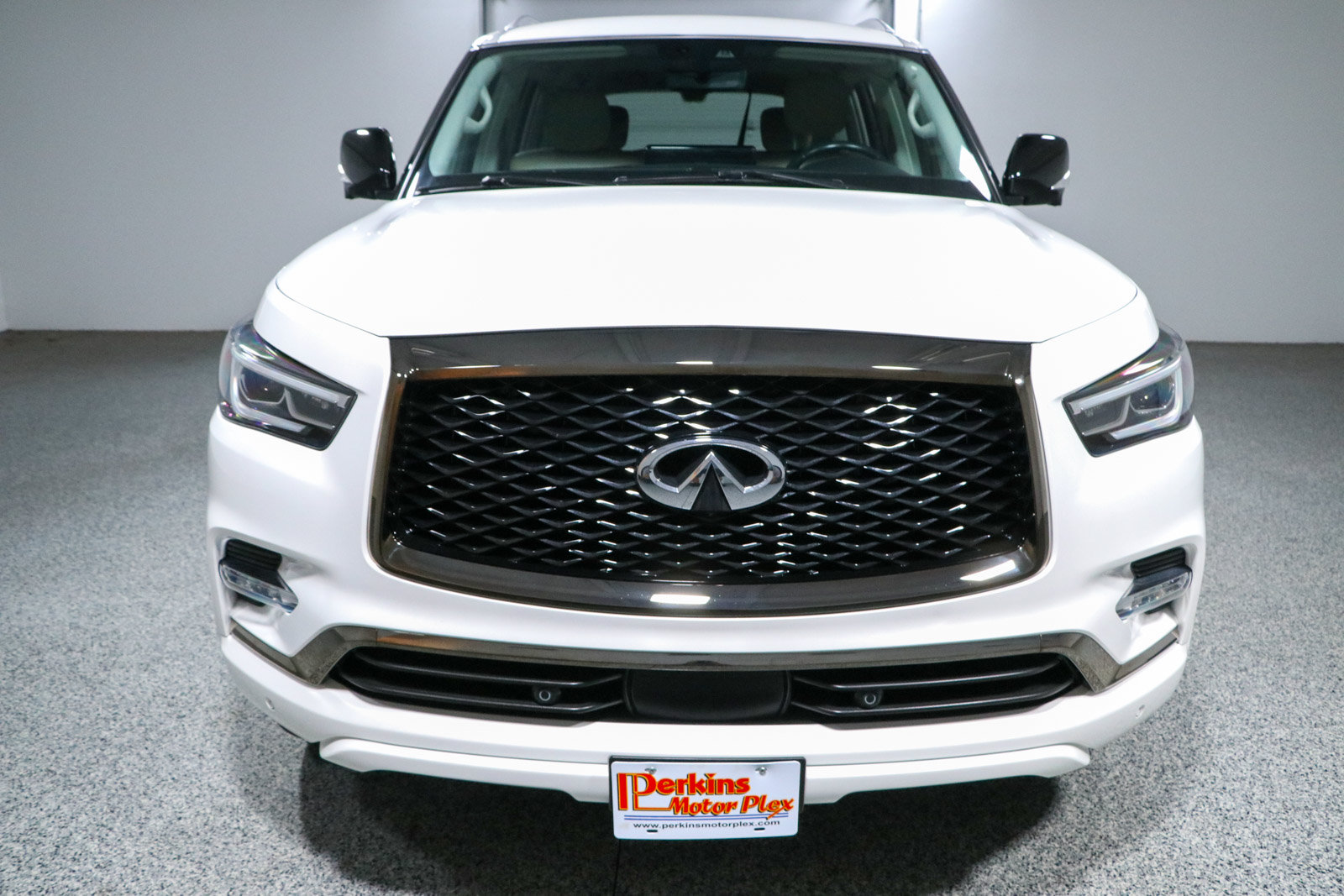 Used 2023 INFINITI QX80 Premium Select w/ Cargo Package RWD image 4