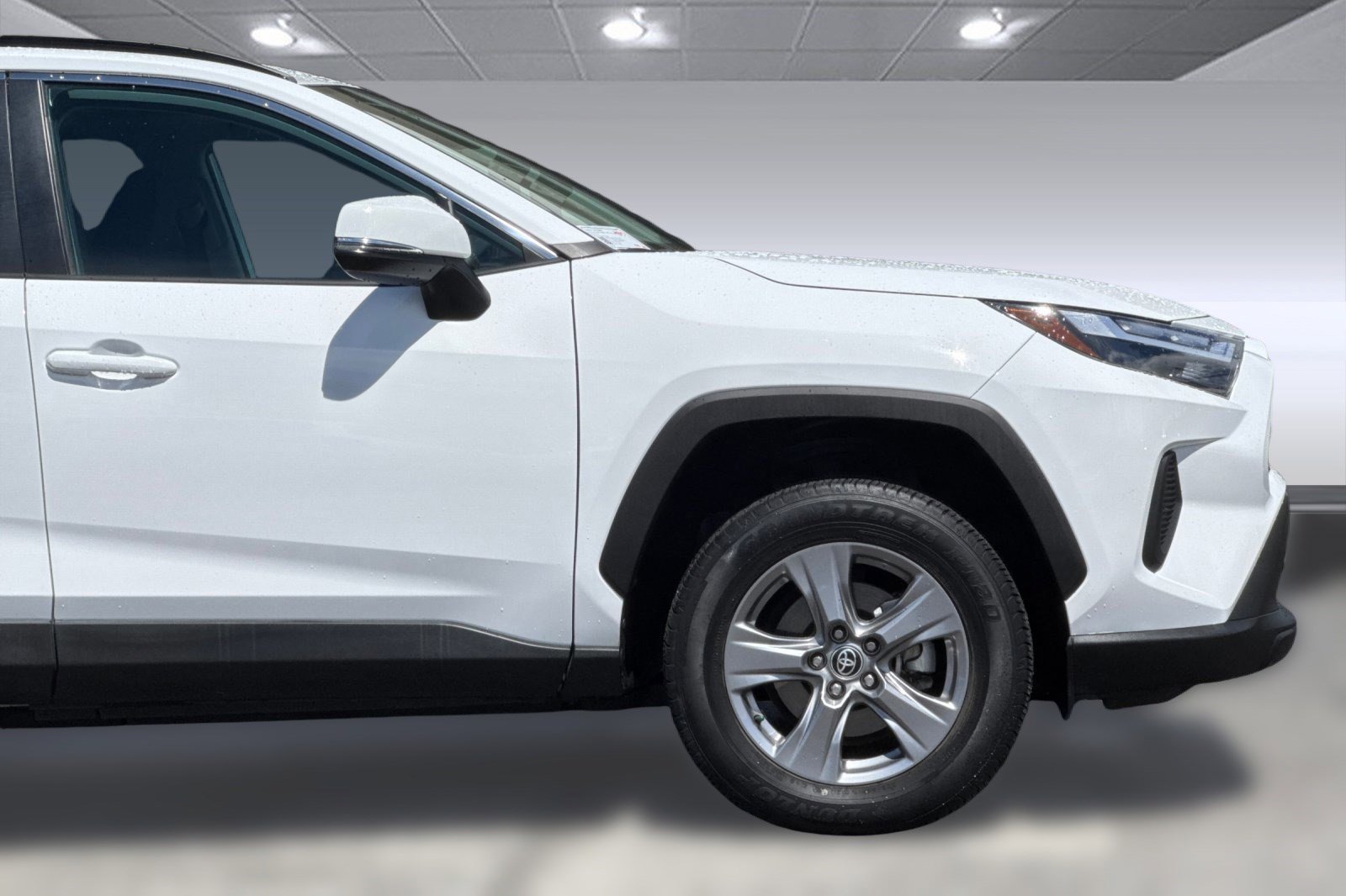 Used 2022 Toyota RAV4 XLE w/ Convenience Package image 20