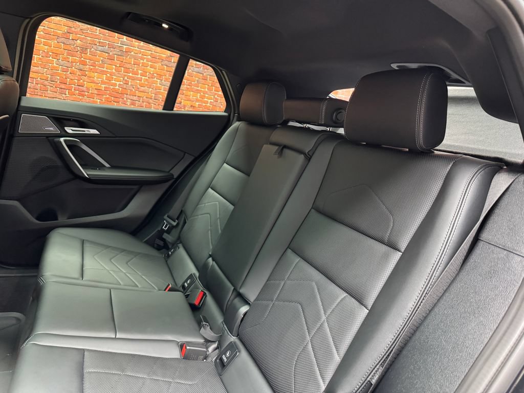 Used 2026 BMW X2 xDrive28i AWD/4WD image 25