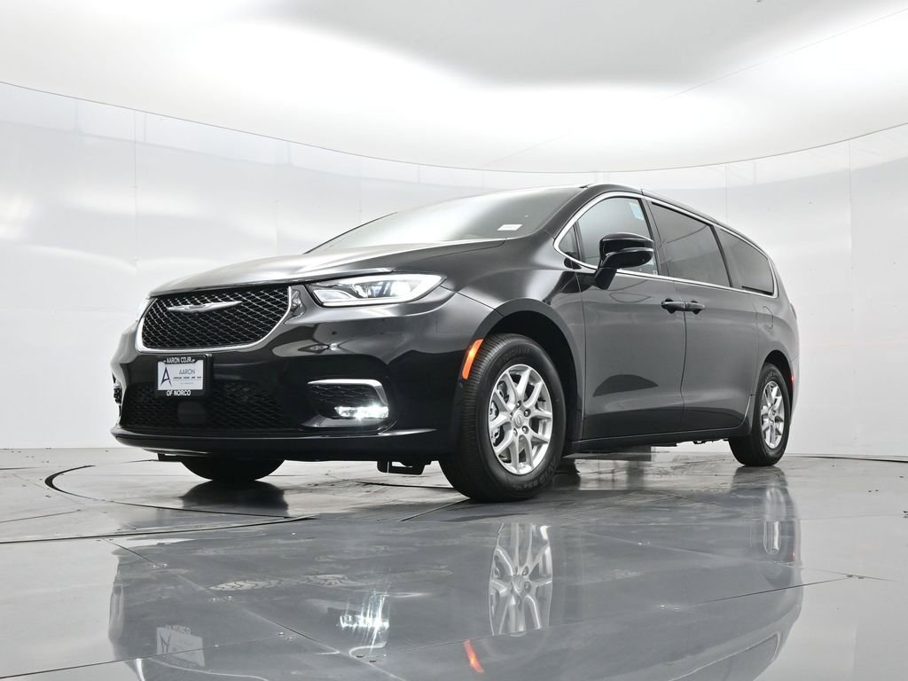 New 2026 Chrysler Pacifica Select image 37