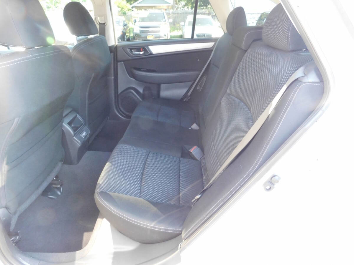 Used 2018 Subaru Outback 2.5i Premium image 5