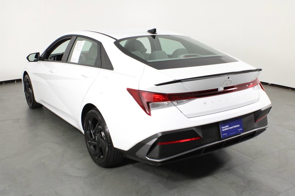 Certified 2026 Hyundai Elantra Sport FWD image 4