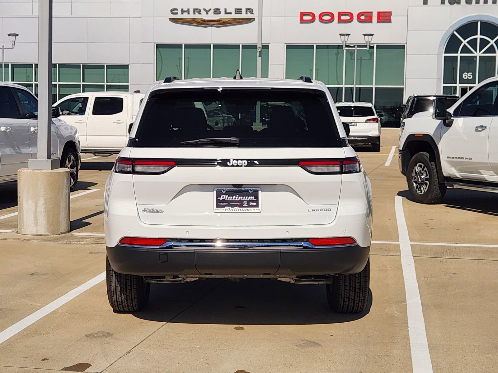New 2026 Jeep Grand Cherokee Laredo RWD image 11