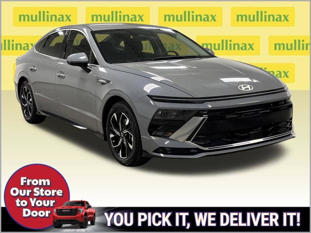 Used 2025 Hyundai Sonata SEL image 2
