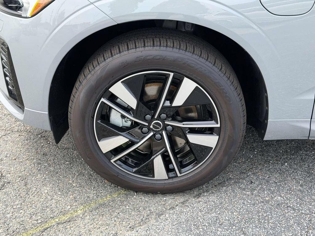 New 2026 Volvo XC60 T8 Core w/ Climate Package AWD/4WD image 24