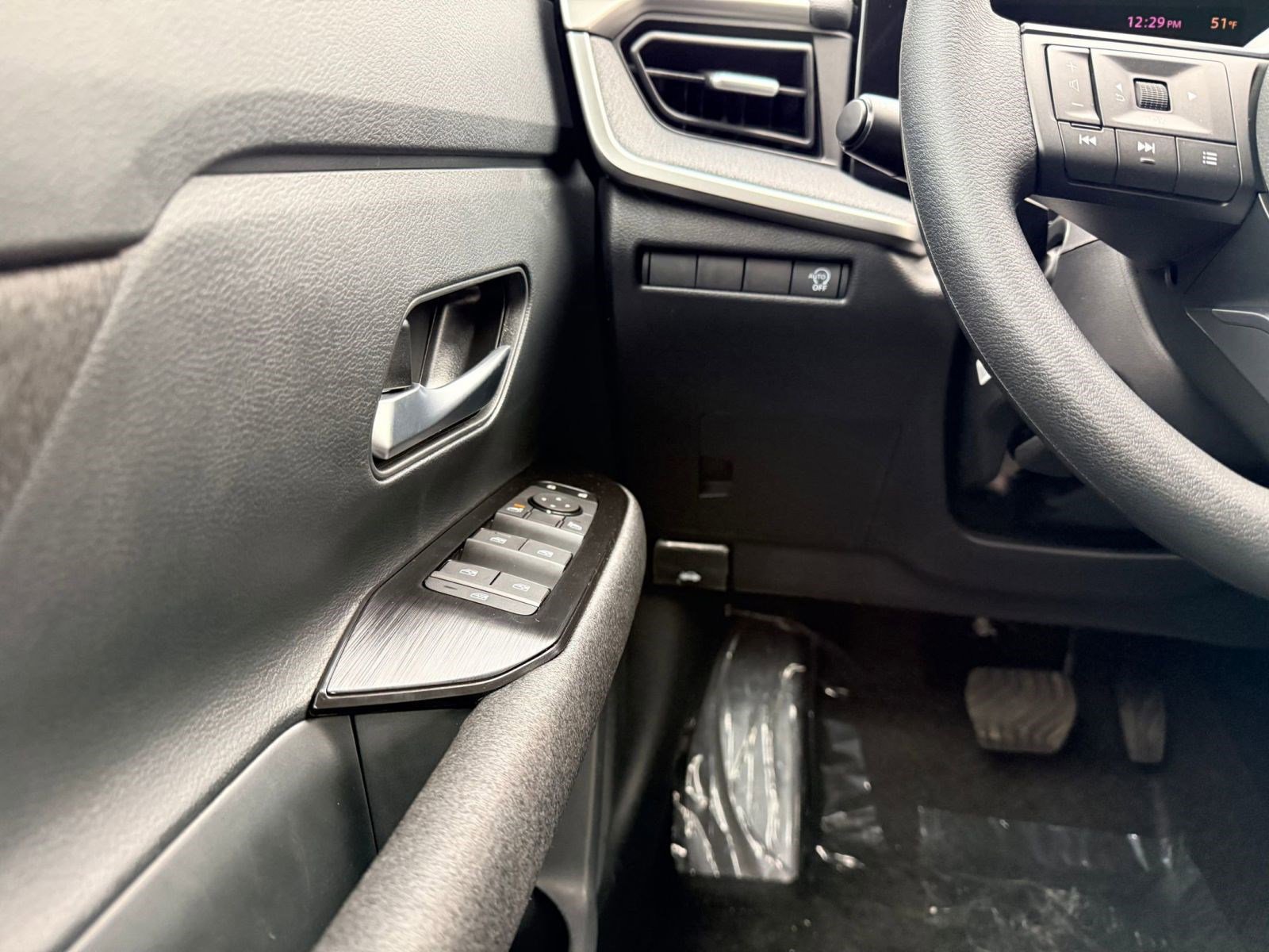 New 2026 Nissan Kicks SV image 23