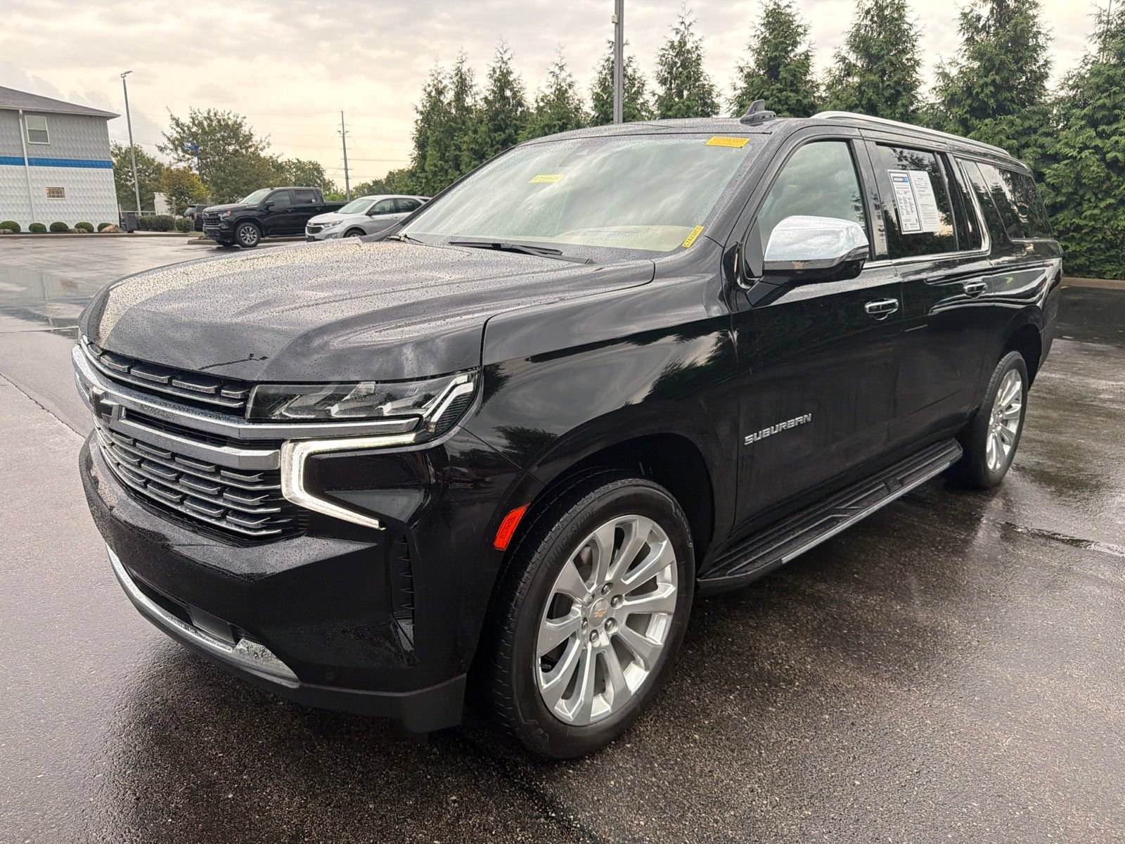 Used 2022 Chevrolet Suburban Premier AWD/4WD image 9