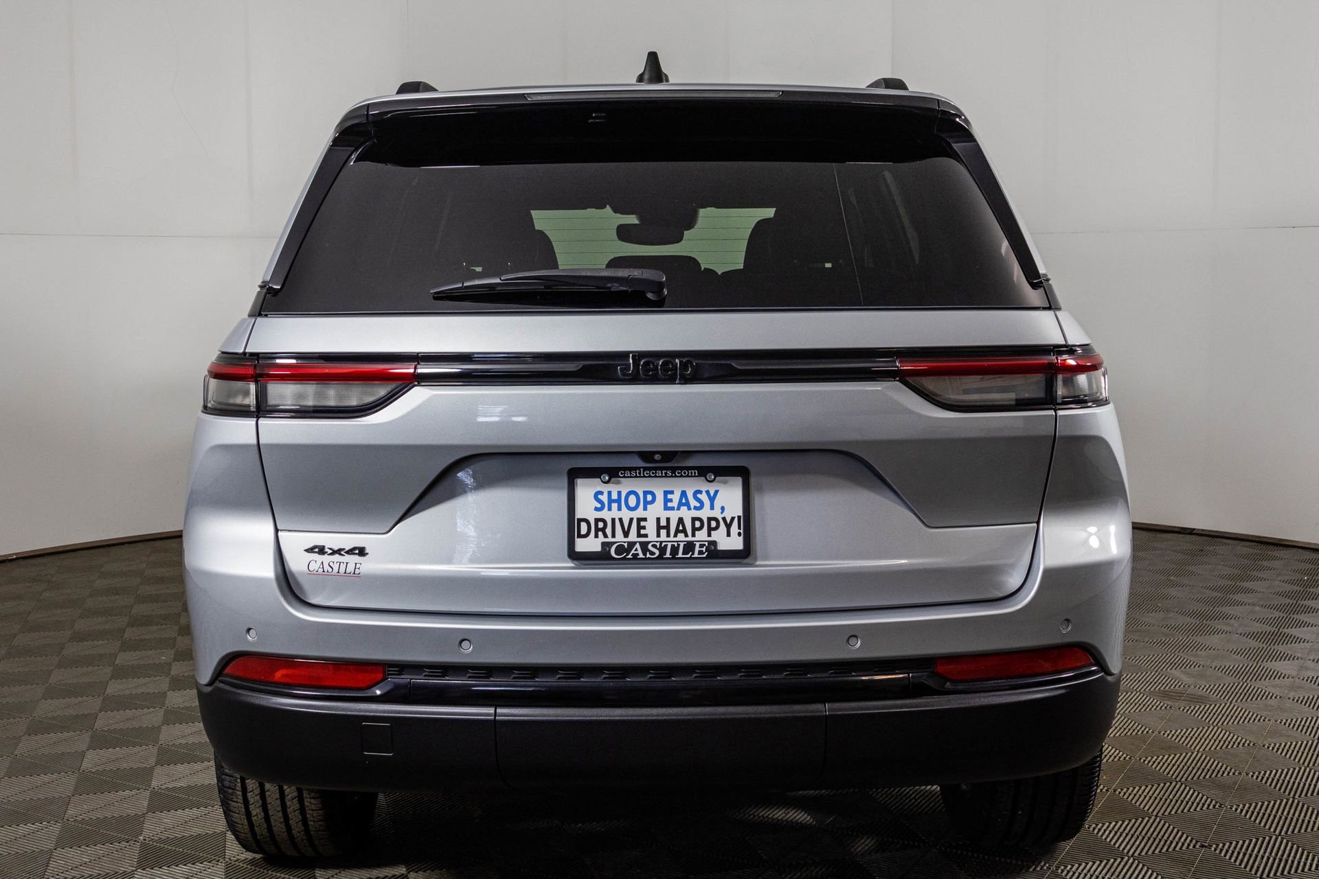 Used 2023 Jeep Grand Cherokee Altitude image 17