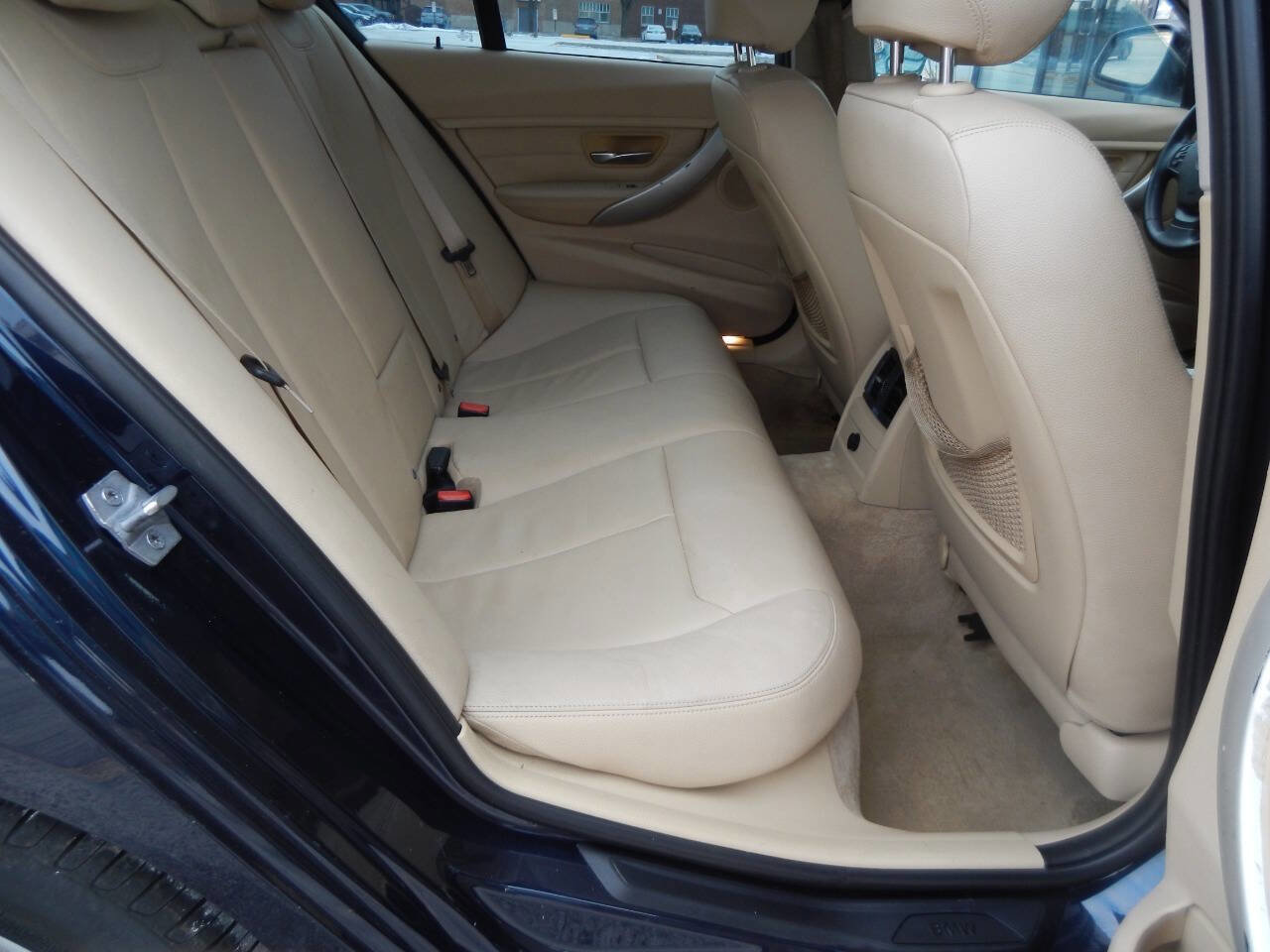 Used 2014 BMW 320i Sedan RWD image 32