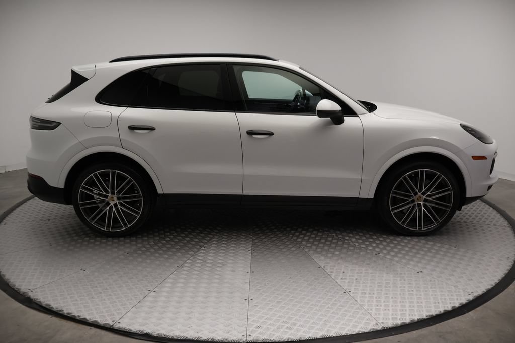 Certified 2023 Porsche Cayenne S AWD/4WD image 7