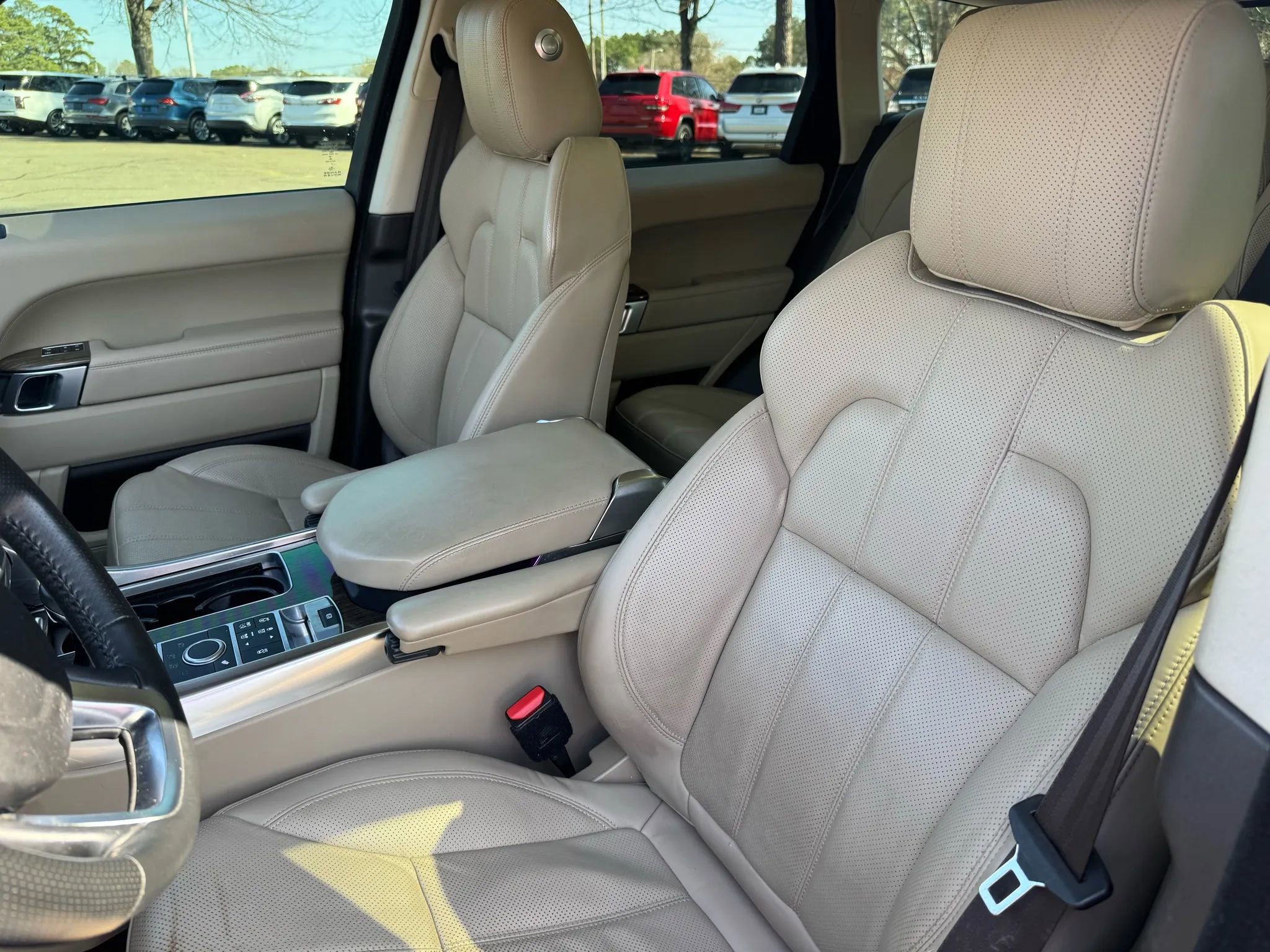 Used 2017 Land Rover Range Rover Sport HSE image 15