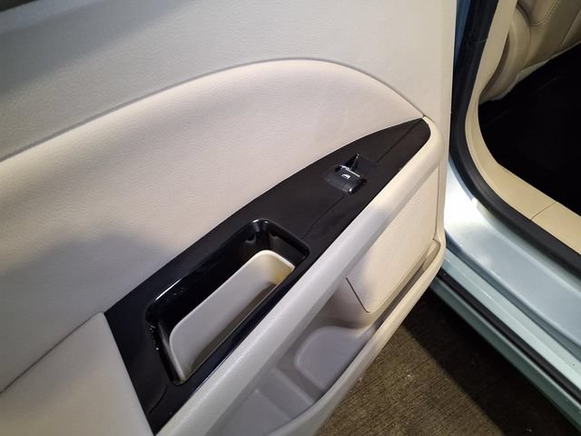 Used 2013 Ford Fusion SE FWD image 22