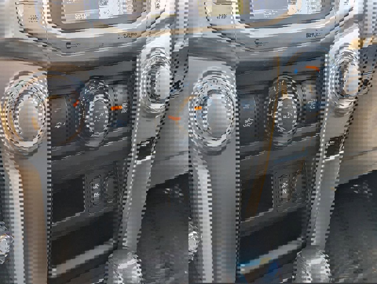 Used 2017 Toyota 4Runner SR5 Premium image 26