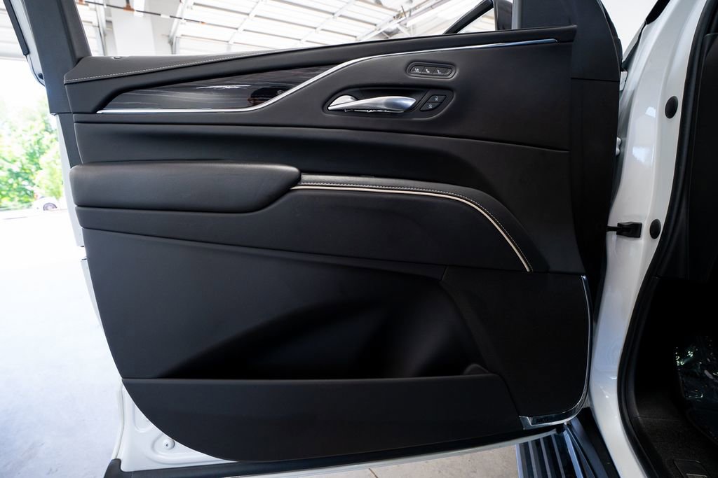 Used 2023 Cadillac Escalade V AWD/4WD image 27