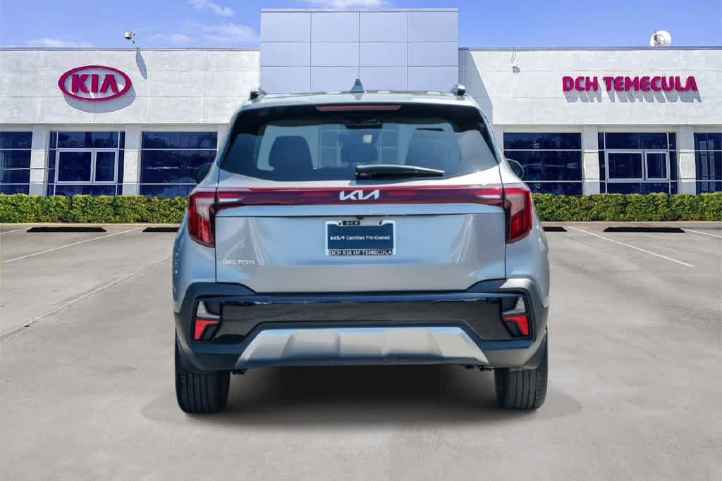 Certified 2025 Kia Seltos EX w/ EX Sunroof Package FWD image 5