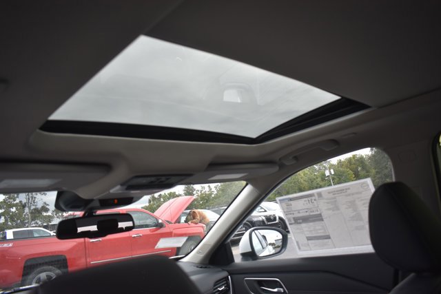 New 2026 Nissan Rogue Platinum w/ Platinum Premium Package image 18