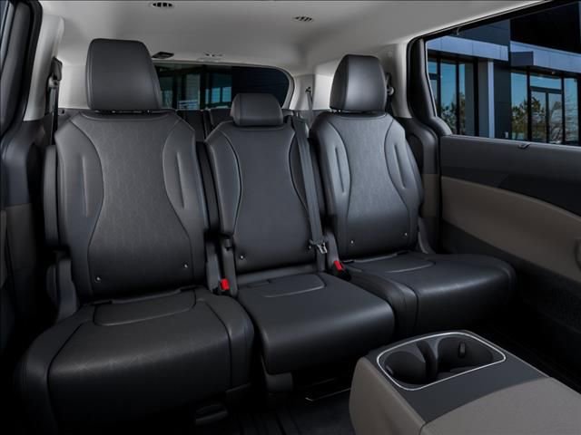 New 2026 Kia Carnival EX FWD image 16