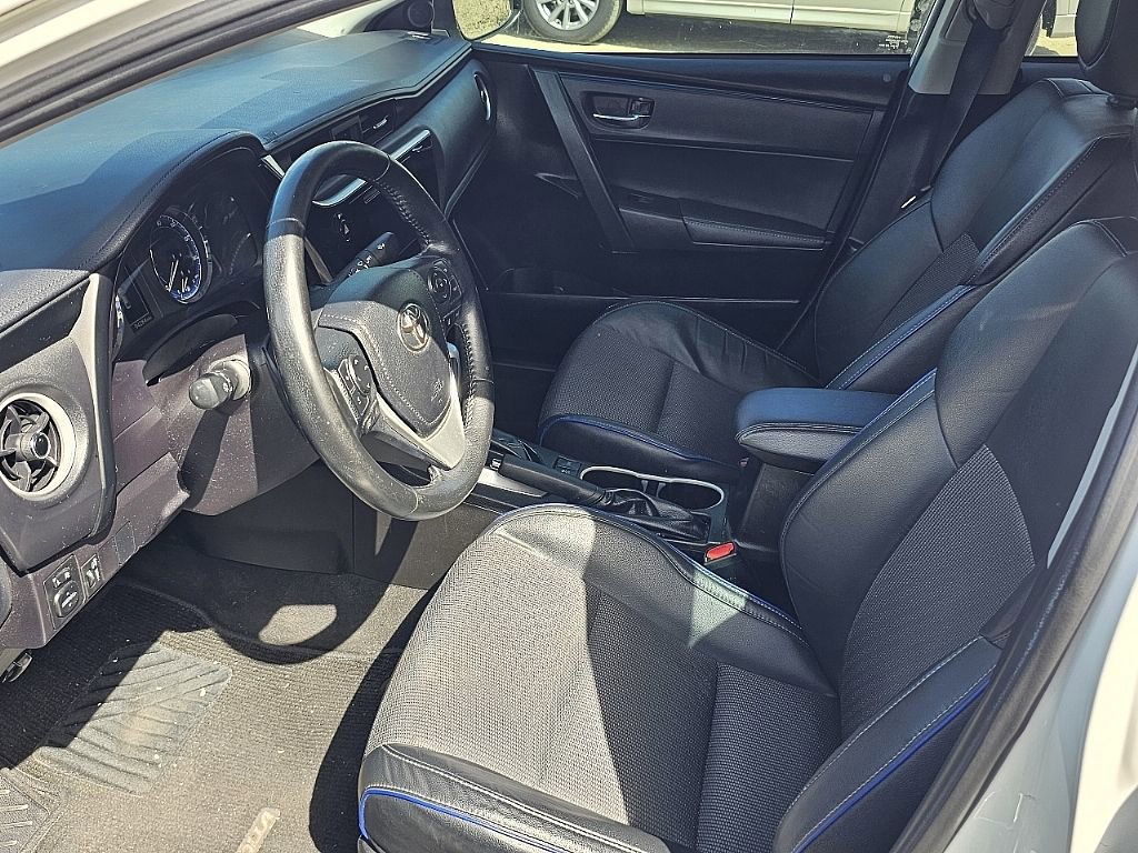 Used 2018 Toyota Corolla SE w/ Protection Package image 17