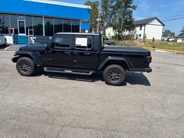Used 2024 Jeep Gladiator Sport AWD/4WD image 22