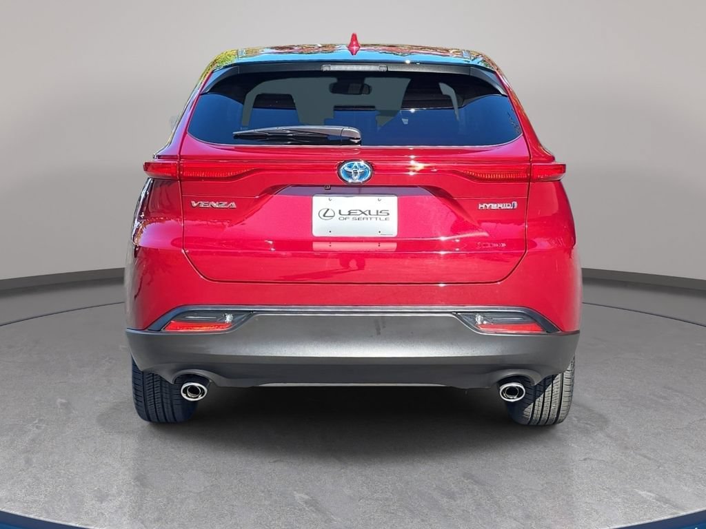 Used 2021 Toyota Venza LE w/ Carpet Mat Package (TMS) AWD/4WD image 7