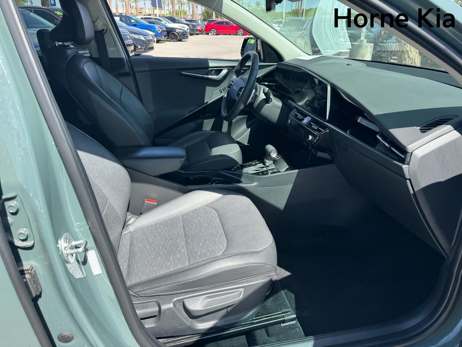 Certified 2023 Kia Niro SX Touring FWD image 27
