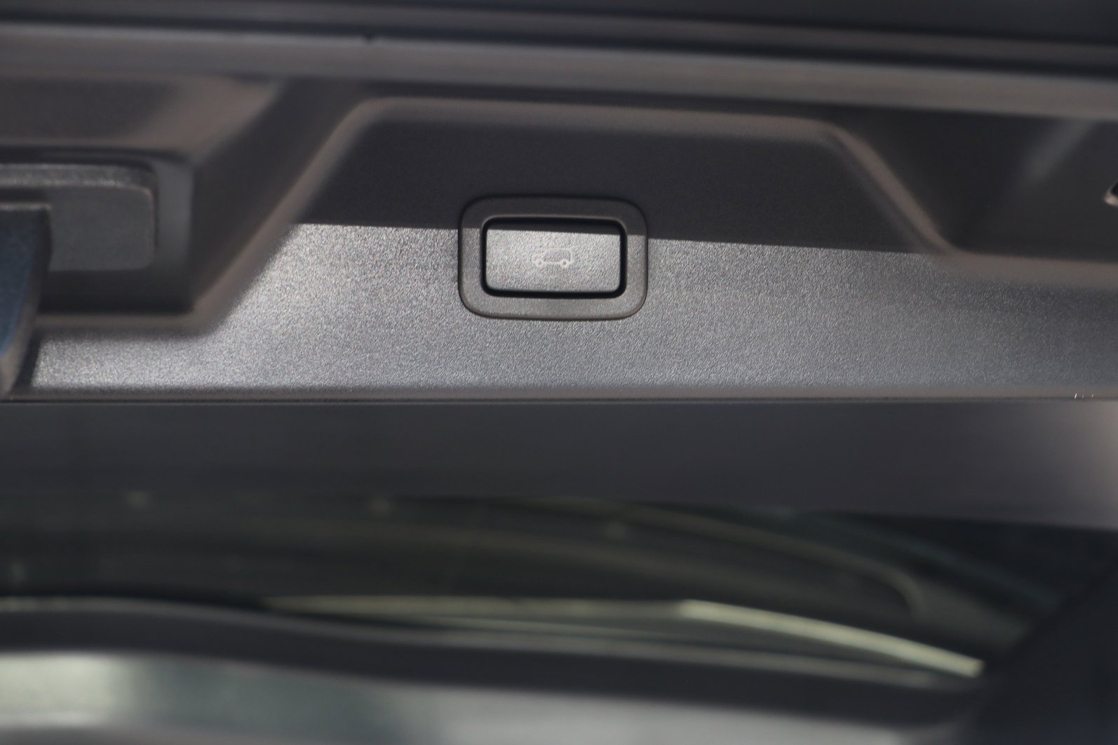 Used 2020 Land Rover Range Rover HSE image 34