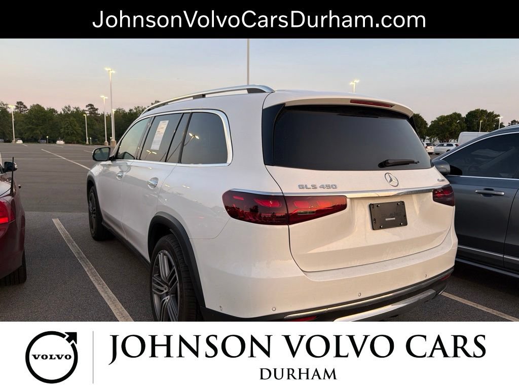 Used 2024 Mercedes-Benz GLS 450 4MATIC image 4