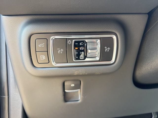 New 2026 Lincoln Nautilus Reserve AWD/4WD image 13