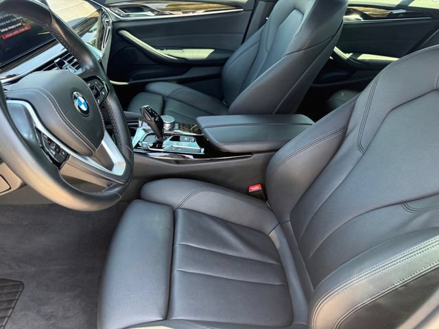 Used 2018 BMW 530e RWD image 17