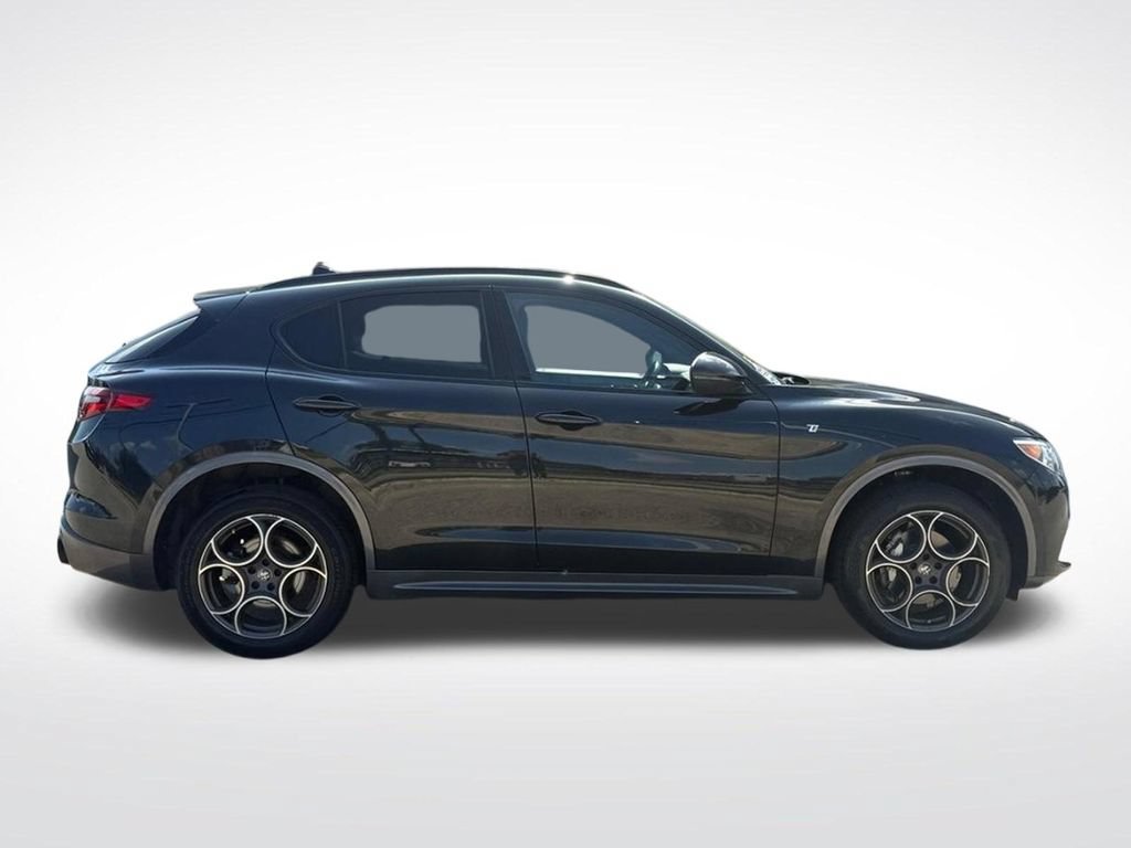 Used 2023 Alfa Romeo Stelvio Ti AWD/4WD video 2