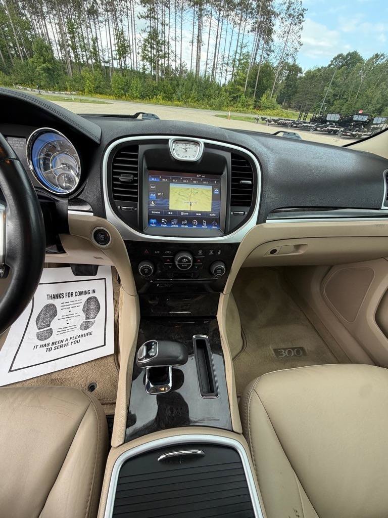 Used 2013 Chrysler 300 AWD w/ Driver Convenience Group image 12