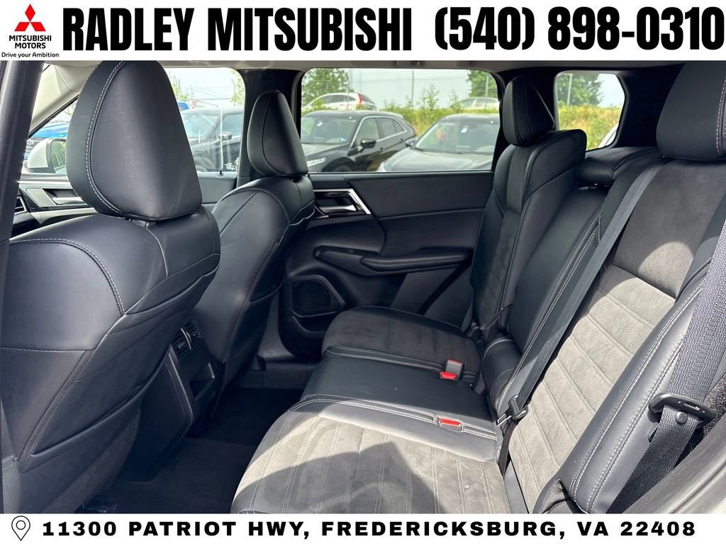 Used 2024 Mitsubishi Outlander SE FWD image 12