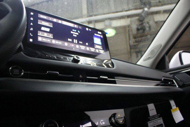 New 2026 Mitsubishi Outlander ES FWD image 12