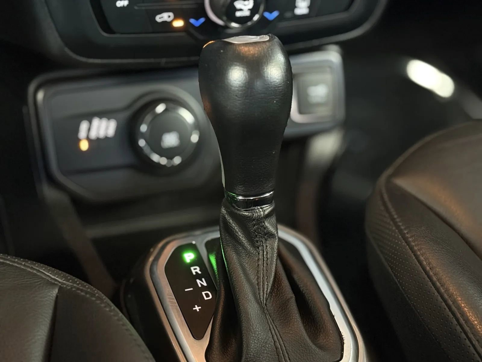 Used 2019 Jeep Renegade Limited w/ Safety and Security Group image 34