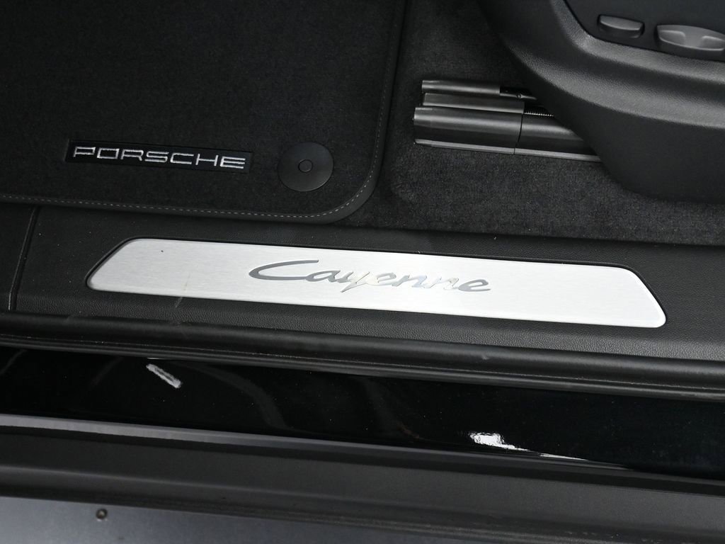 New 2026 Porsche Cayenne image 16