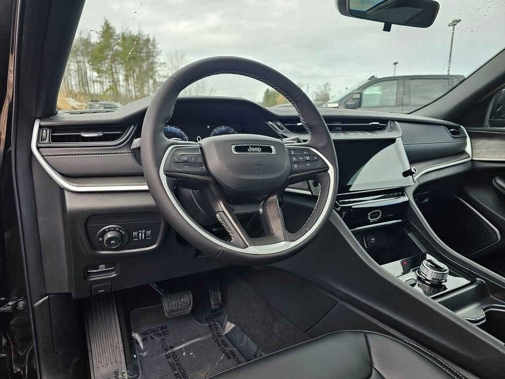 New 2026 Jeep Grand Cherokee L Limited image 13