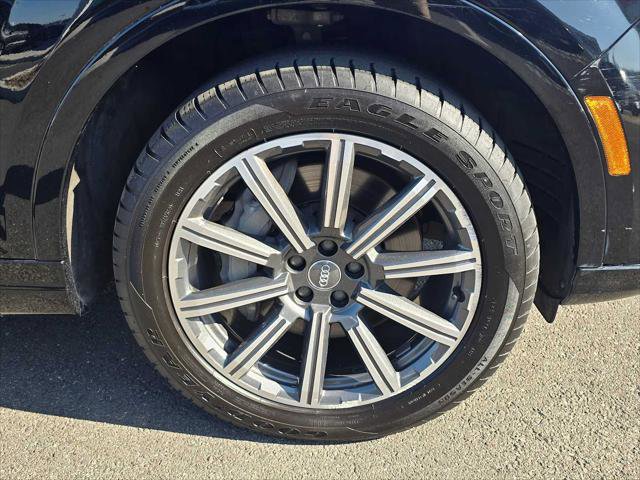 Used 2017 Audi Q7 3.0T Premium Plus image 9