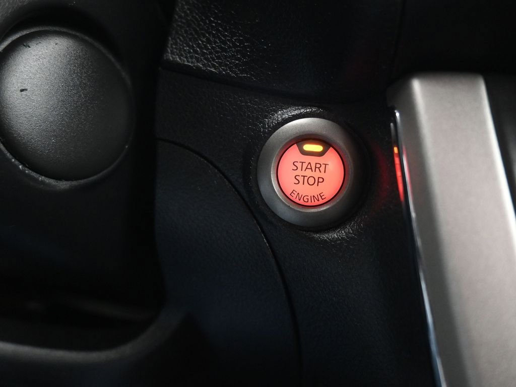 Used 2015 Nissan Sentra SV FWD image 21