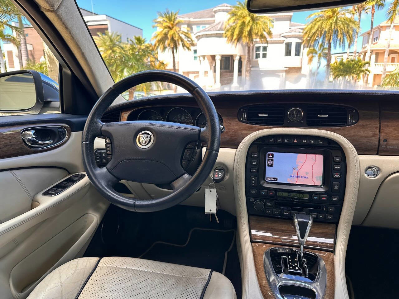 Used 2009 Jaguar XJ Vanden Plas Super V8 Portfolio image 20