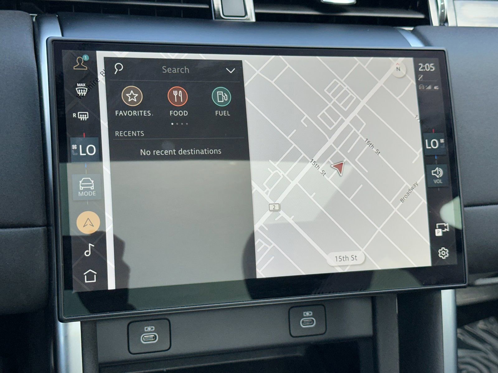 Used 2025 Land Rover Discovery Sport S image 22