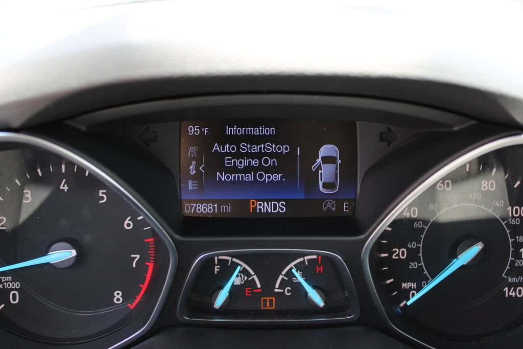 Used 2018 Ford Escape SE w/ SE Sync 3 Package AWD/4WD image 13