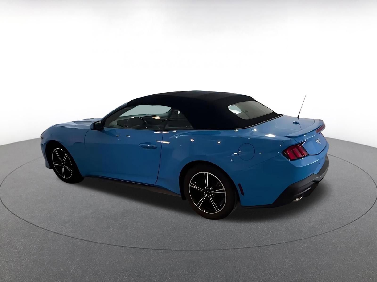 Used 2024 Ford Mustang Premium image 10