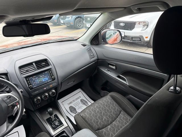 Used 2022 Mitsubishi Outlander Sport ES FWD image 19