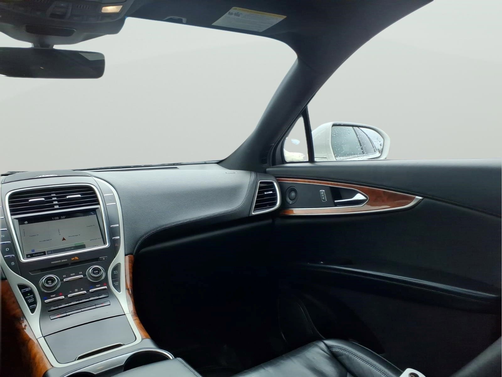 Used 2019 Lincoln Nautilus Select FWD image 12