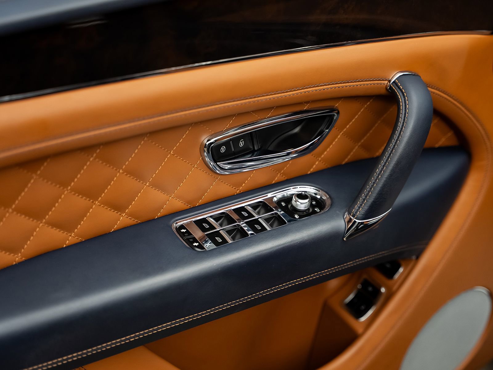 Used 2019 Bentley Bentayga image 64