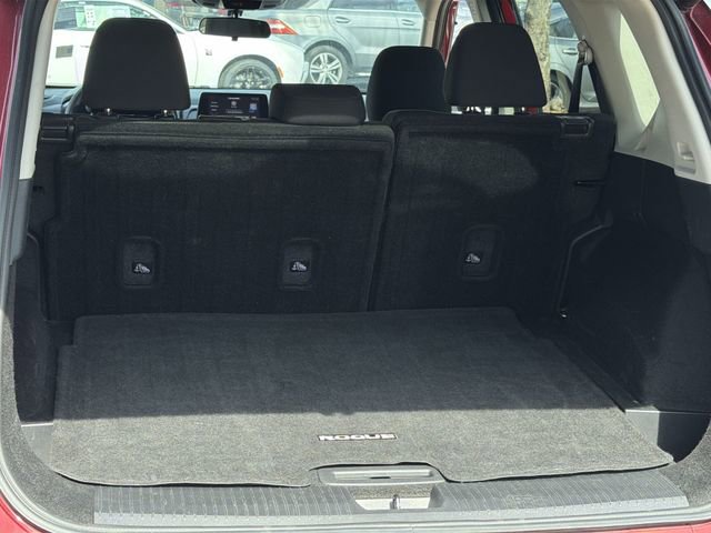 Used 2024 Nissan Rogue SV image 38