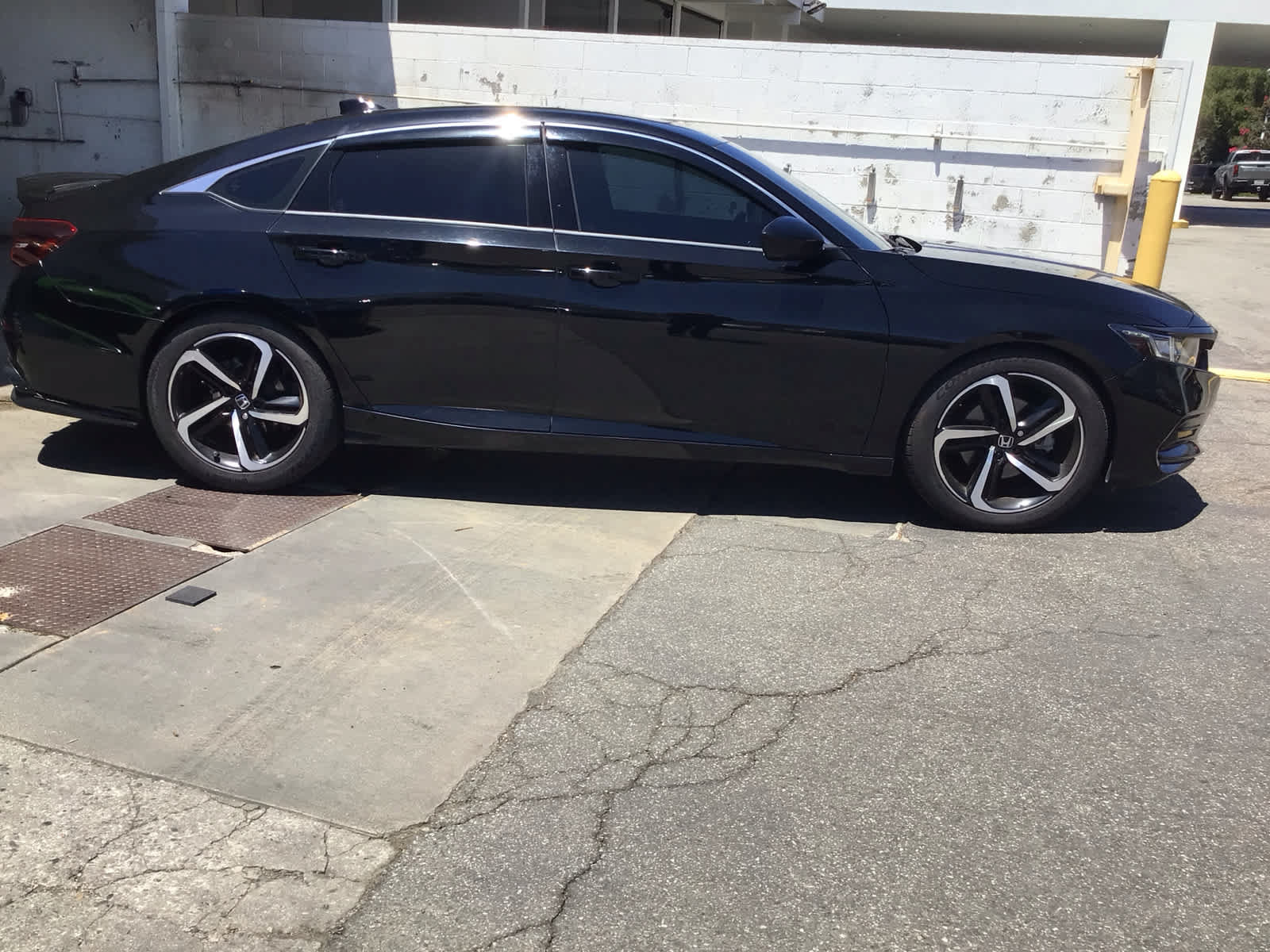 Used 2020 Honda Accord Sport image 9