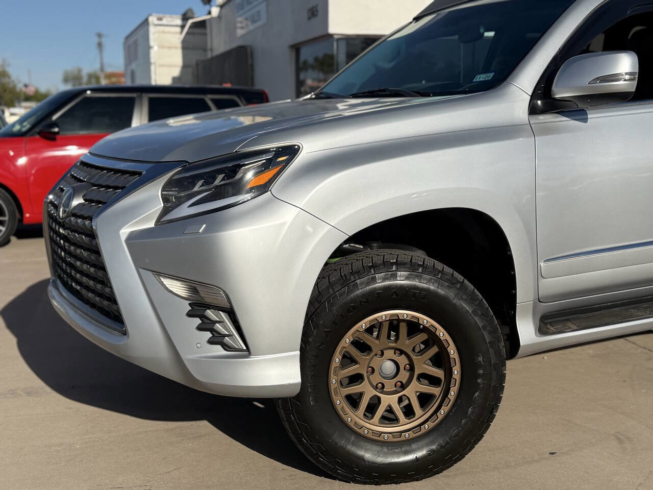 Used 2017 Lexus GX 460 Premium w/ Premium Package image 11