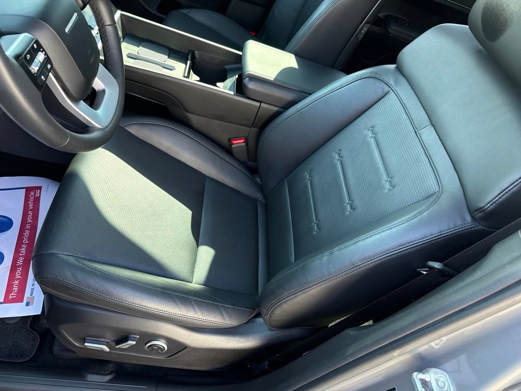 Used 2025 Hyundai Santa Fe Limited AWD/4WD image 7