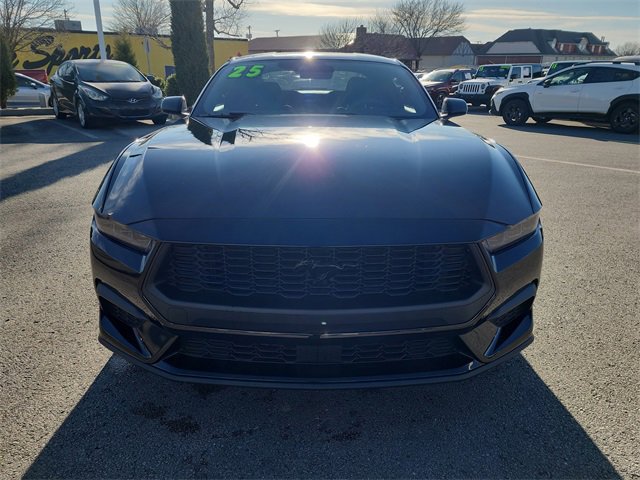 Used 2025 Ford Mustang Coupe image 7